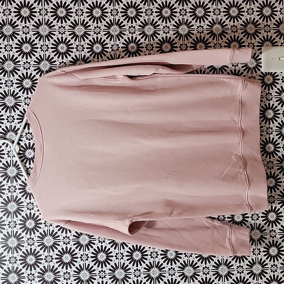 XS Oversized Sweatshirt - Picture 2 of 4